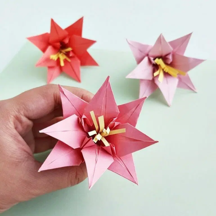 Origami paper flower deals